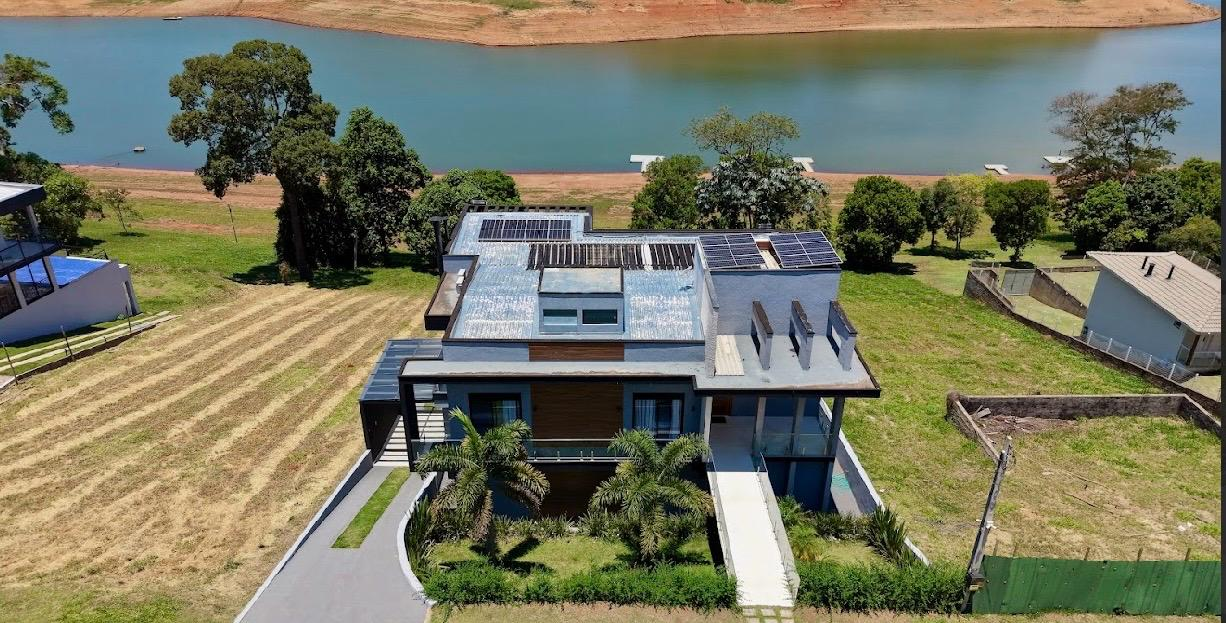 Casa de Alto Padrão com Pier Privativo